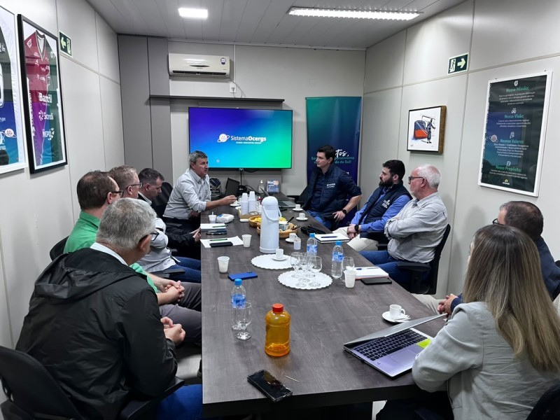 Sistema Ocergs realiza visita à Cotrifred para análise de indicadores e planejamento para 2027