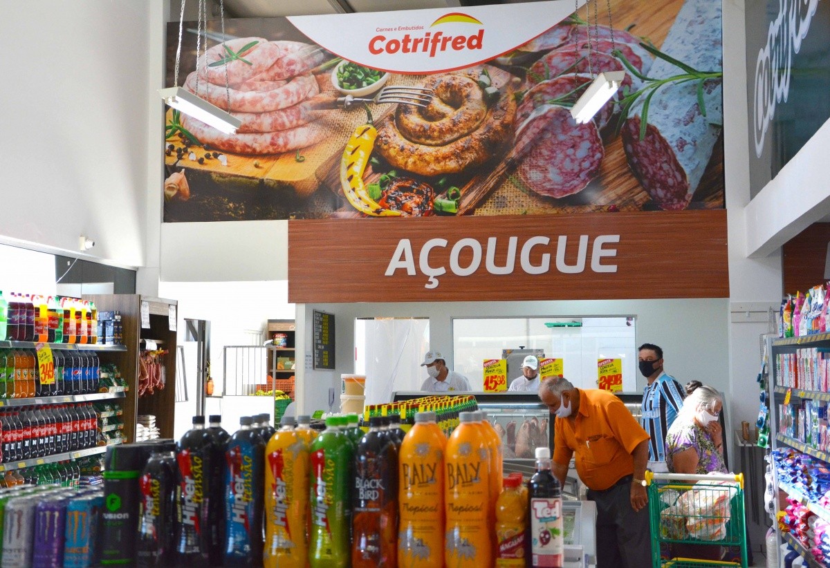 Supermercado de Caiçara é reinaugurado