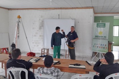 Treinamento de NR 33 e NR 35 é realizado com colaboradores