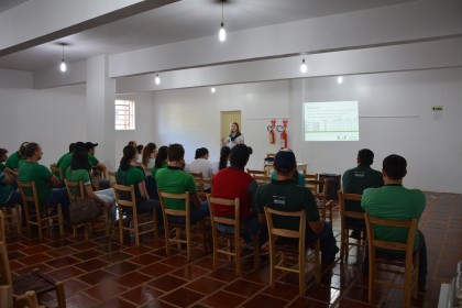 Treinamento é realizado com os colaboradores da COTRIFRED
