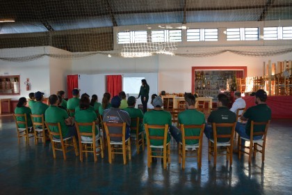 Treinamento é realizado com os colaboradores da COTRIFRED