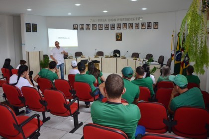 Treinamento é realizado com os colaboradores da COTRIFRED