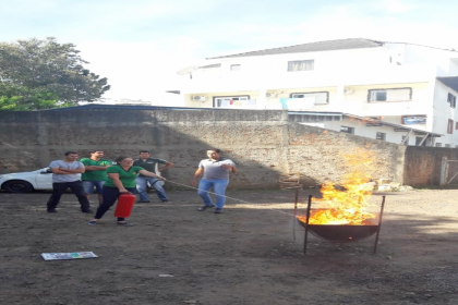 Treinamento sobre prevenção e combate a incêndio é realizado
