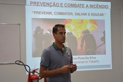 Treinamento sobre prevenção e combate a incêndio é realizado