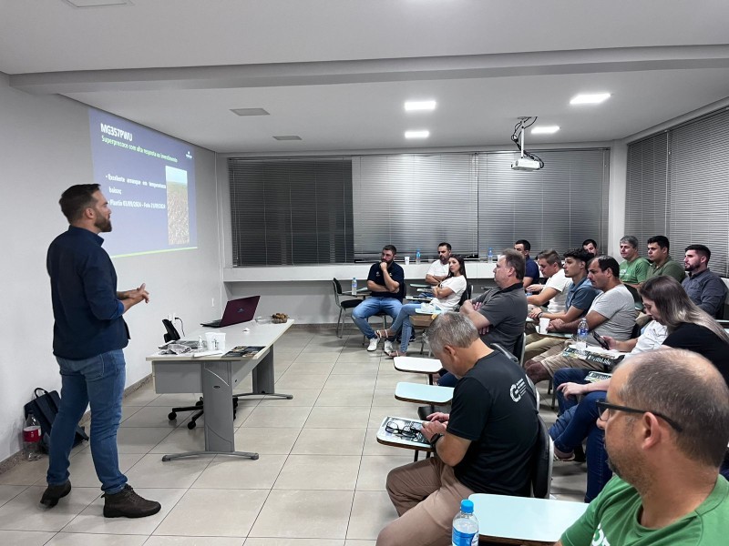 Treinamento técnico fortalece atuação do departamento técnico da Cotrifred