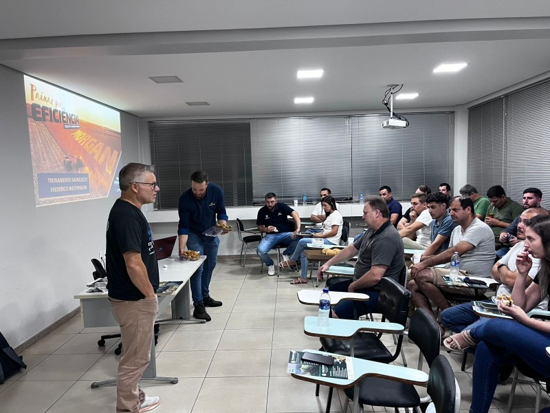 Treinamento técnico fortalece atuação do departamento técnico da Cotrifred