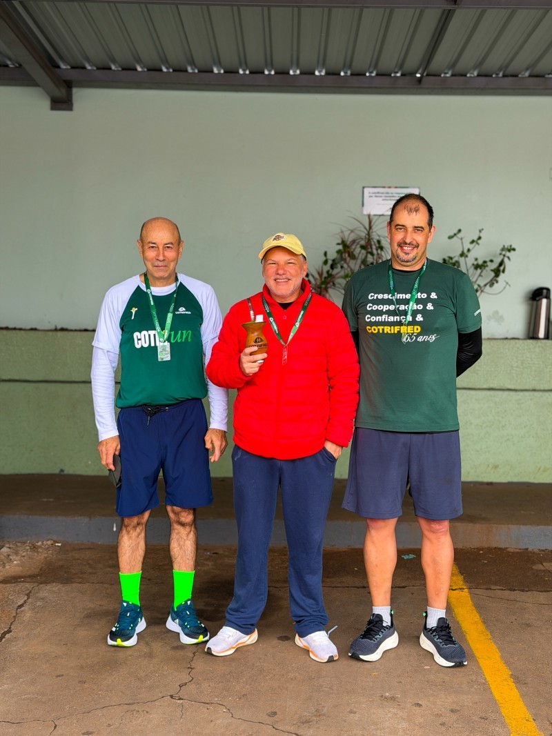 Treinão de colaboradores aquece os preparativos para a CotriRun 2026