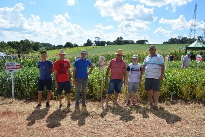 VI Dia de Campo Cotrifred apresentou novas tecnologias ao homem do campo