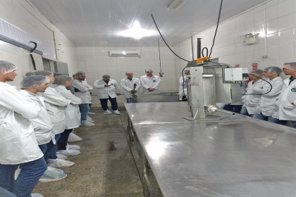 Visita técnica oportuniza atividades práticas nas instalações da Cotrifred
