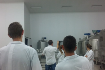 Visita técnica oportuniza atividades práticas nas instalações da Cotrifred